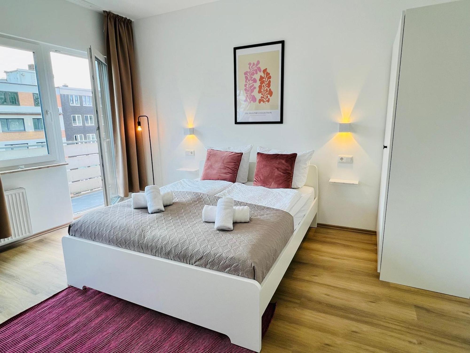 Zentral Gelegenes Und Stilvoll Moebliertes In Nur 5 Minuten Vom Hbf Und City, Ideal Fuer Pendler Und Messebesucher Appartement Duisburg