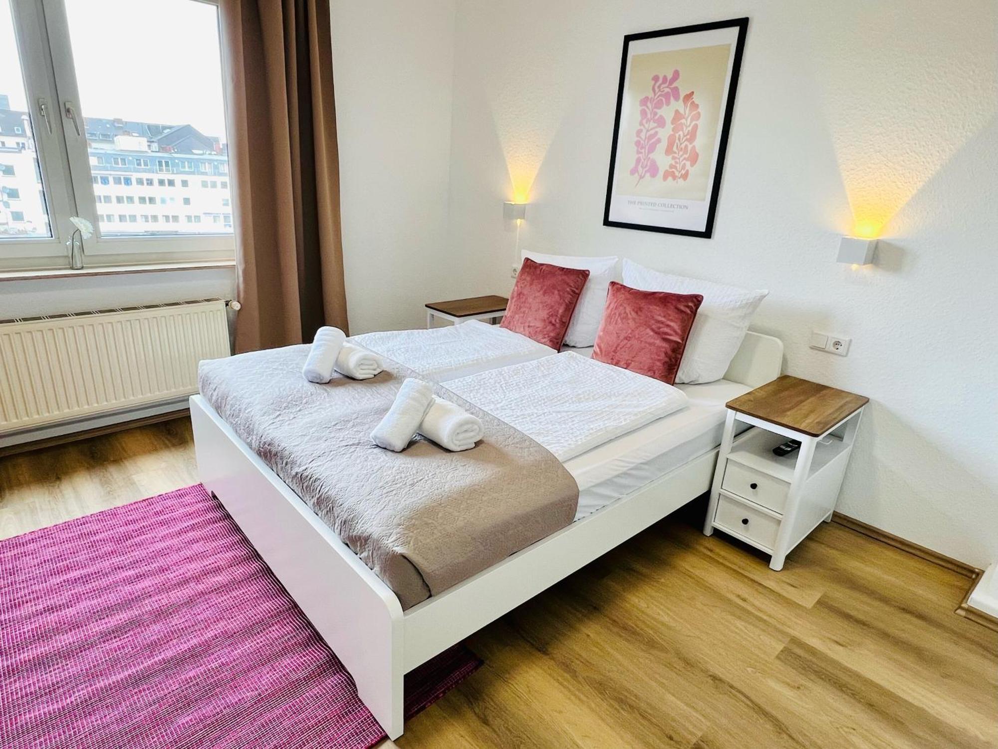 Zentral Gelegenes Und Stilvoll Moebliertes In Nur 5 Minuten Vom Hbf Und City, Ideal Fuer Pendler Und Messebesucher Appartement