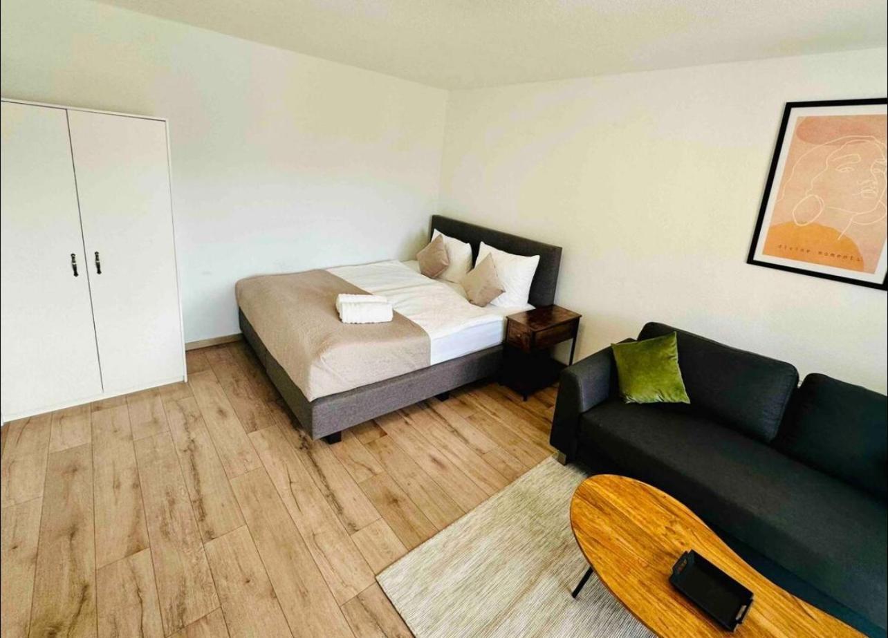 Appartement Zentral Gelegenes Und Stilvoll Moebliertes In Nur 5 Minuten Vom Hbf Und City, Ideal Fuer Pendler Und Messebesucher